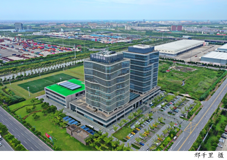 上海市首部国有企业创新发展行动计划刚刚发布,临港集团将创新基因融入到产业发展血液中